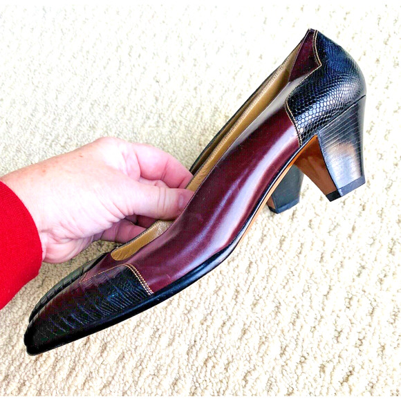 Vintage Cole Haan Ladies Shoes Classic Leather Wingtip Pumps Black & Brown 9AA - Picture 5 of 14